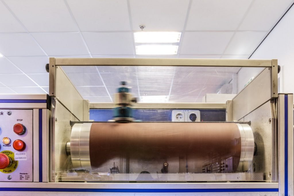 Abrasion standards and test methods Fenner Dunlop Conveyor Belting